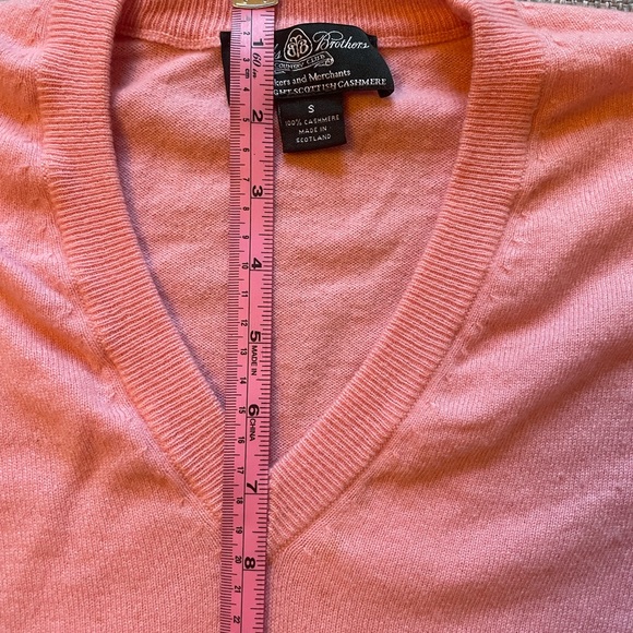 Brooks Brothers Pink Cashmere V Neck Sweater - Picture 9 of 9